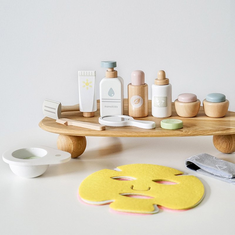 Girl's face mask care cosmetics, pretend play wooden toy, children's makeup set, wooden simulation Girl's face mask care cosmetics, pretend play wooden toy, children's makeup set, wooden simulation - Image 1
